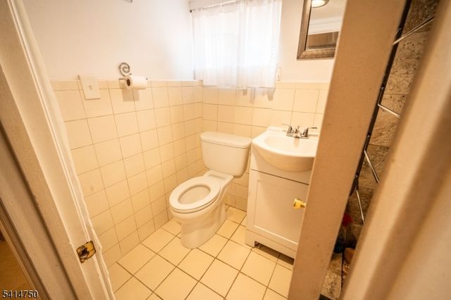 289 Rose St, Newark City, NJ 07108