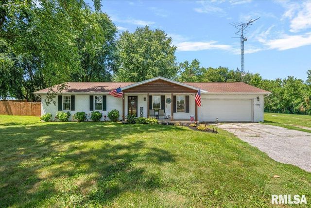 12069 State Route 4, Auburn, IL 62615