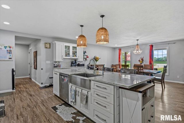 12069 State Route 4, Auburn, IL 62615