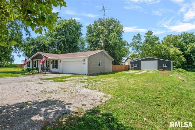 12069 State Route 4, Auburn, IL 62615