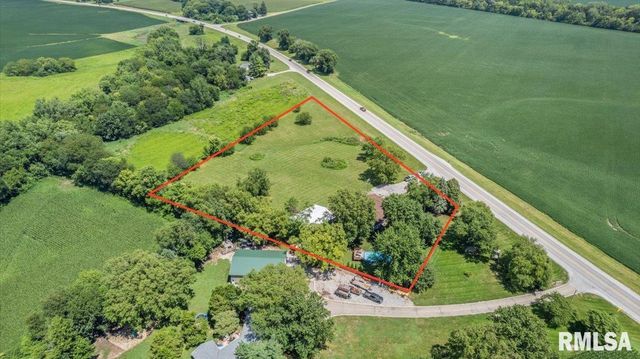 12069 State Route 4, Auburn, IL 62615