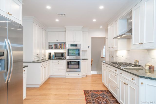 636 Quaker Road, Chappaqua, NY 10514