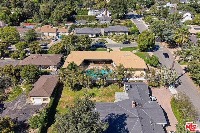 1908 Lyans Drive, La Canada Flintridge, CA 91011