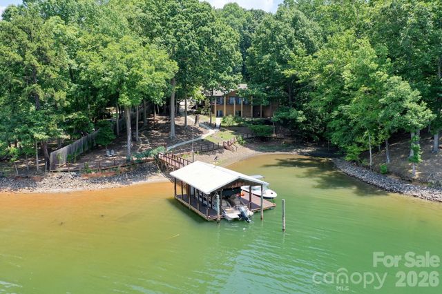 105 Quail Lane, Mooresville, NC 28117