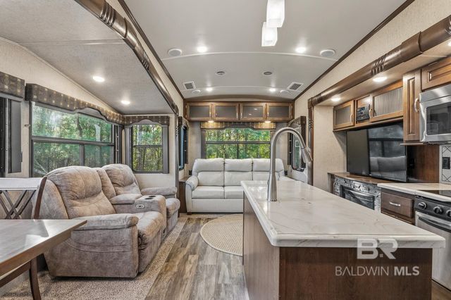 11877 Gateway Drive, Elberta, AL 36530