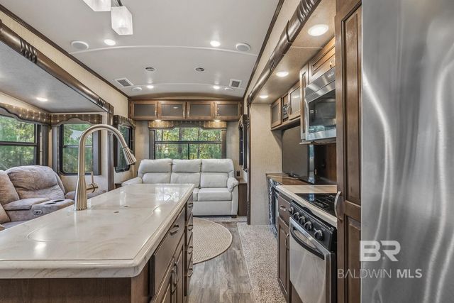 11877 Gateway Drive, Elberta, AL 36530