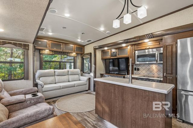 11877 Gateway Drive, Elberta, AL 36530