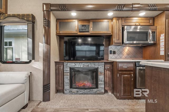 11877 Gateway Drive, Elberta, AL 36530