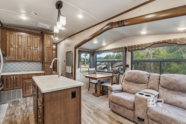 11877 Gateway Drive, Elberta, AL 36530