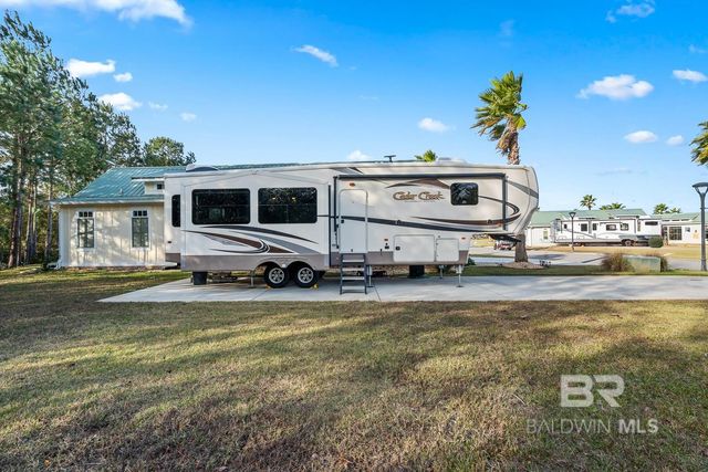 11877 Gateway Drive, Elberta, AL 36530