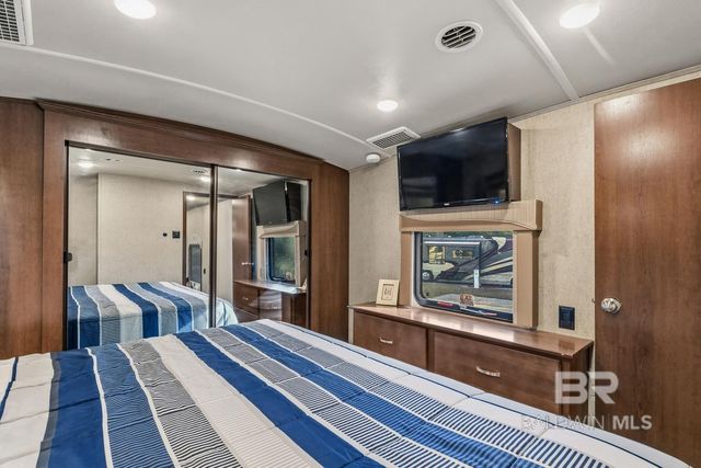 11877 Gateway Drive, Elberta, AL 36530