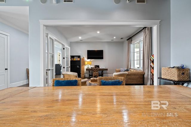 11877 Gateway Drive, Elberta, AL 36530