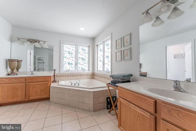 263 LENNI RD, Media, PA 19063