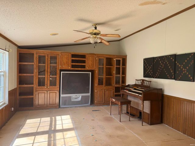 1120 N 100 E, Princeton, IN 47670