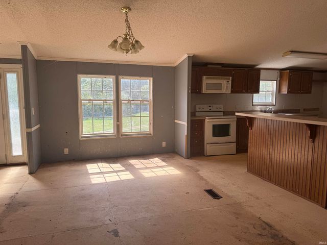 1120 N 100 E, Princeton, IN 47670