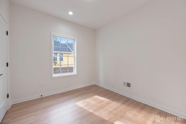 1762 S 2nd Street, Piscataway, NJ 08854