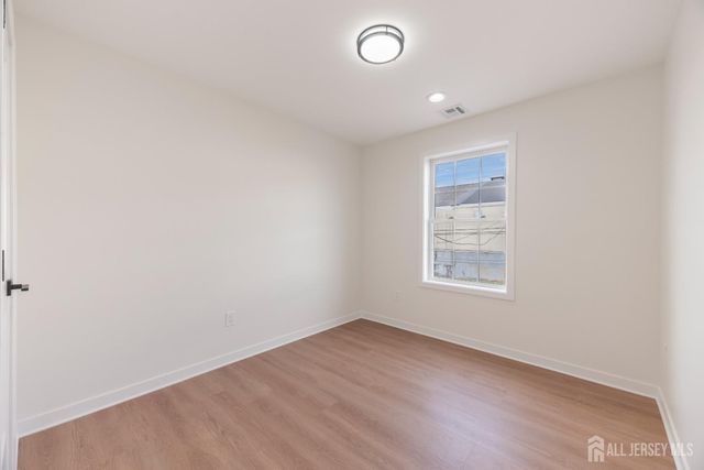 1762 S 2nd Street, Piscataway, NJ 08854