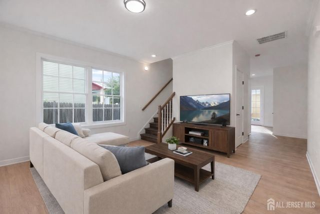 1762 S 2nd Street, Piscataway, NJ 08854