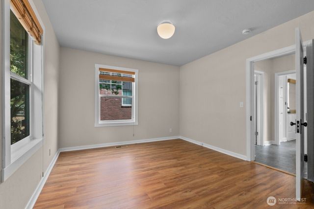 6214 24th Avenue NE, Seattle, WA 98115