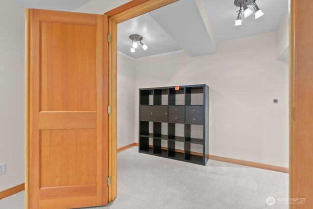 6214 24th Avenue NE, Seattle, WA 98115