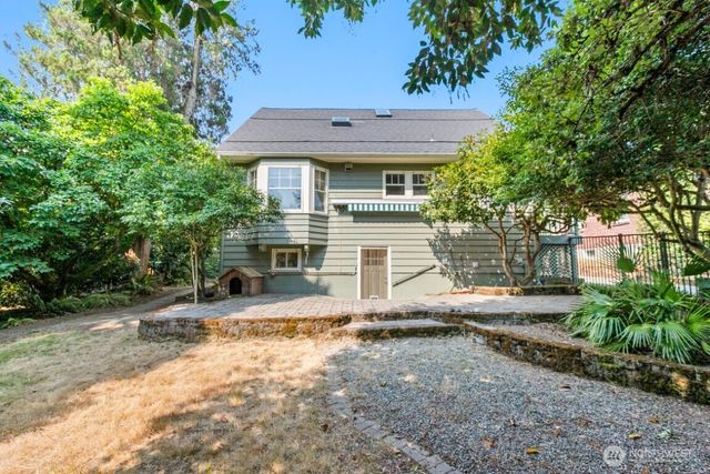 6214 24th Avenue NE, Seattle, WA 98115