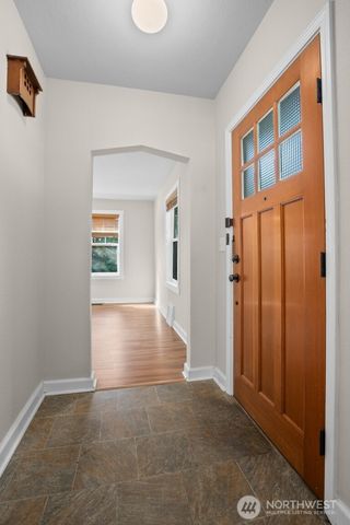 6214 24th Avenue NE, Seattle, WA 98115
