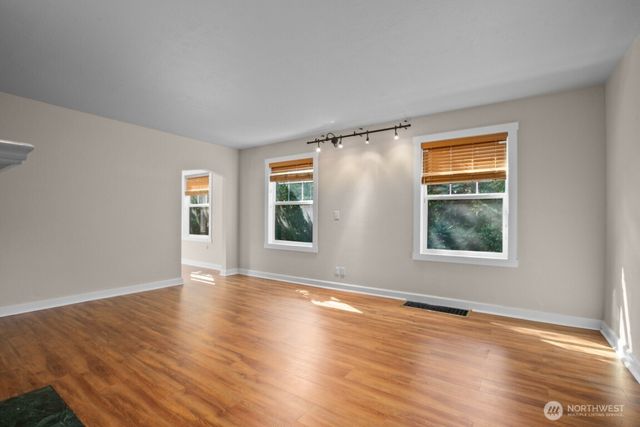 6214 24th Avenue NE, Seattle, WA 98115