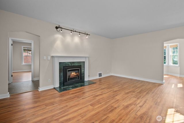 6214 24th Avenue NE, Seattle, WA 98115