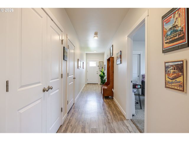16424 BASSETT Dr, La Pine, OR 97739