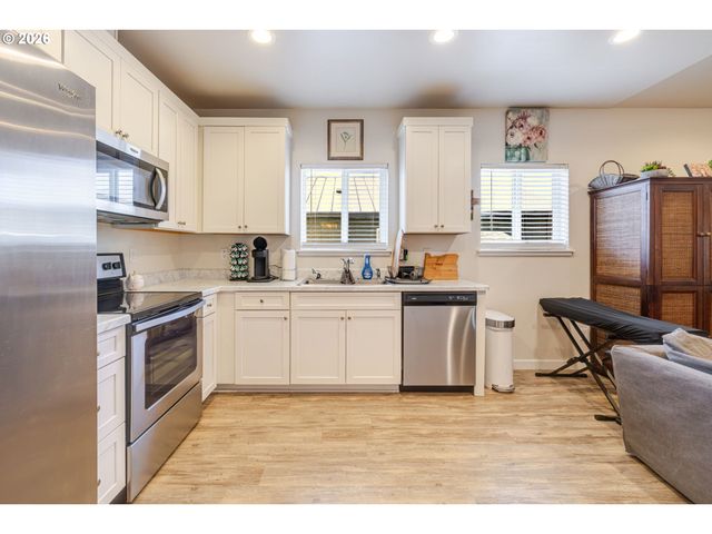 16424 BASSETT Dr, La Pine, OR 97739