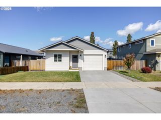 16424 BASSETT Dr, La Pine, OR 97739