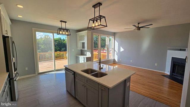 43975 LORDS VALLEY TER, Ashburn, VA 20147
