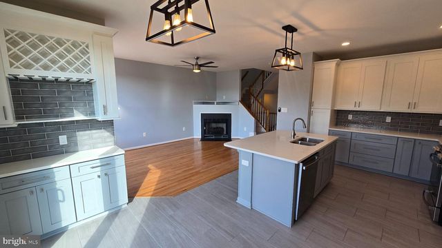 43975 LORDS VALLEY TER, Ashburn, VA 20147