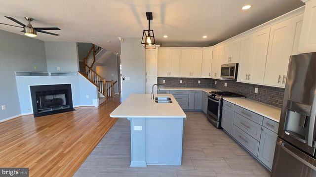 43975 LORDS VALLEY TER, Ashburn, VA 20147