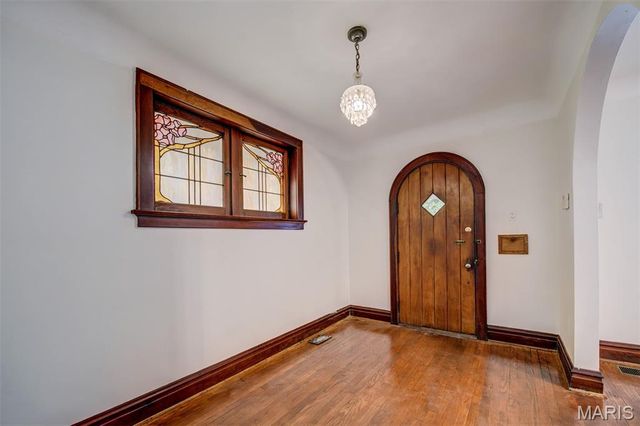 8644 Church Road, St Louis, MO 63147