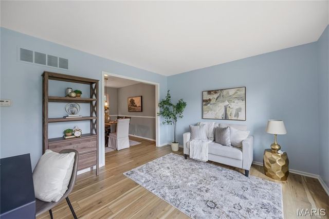 801 Dogwood Grove Court, Ellisville, MO 63021