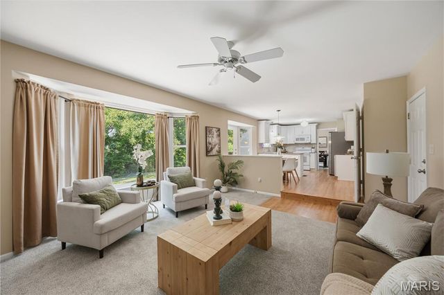 801 Dogwood Grove Court, Ellisville, MO 63021