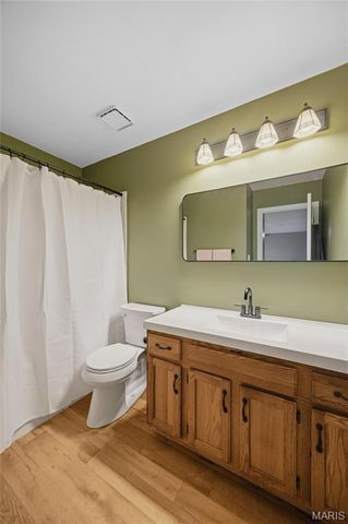 801 Dogwood Grove Court, Ellisville, MO 63021