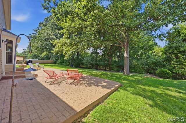 801 Dogwood Grove Court, Ellisville, MO 63021
