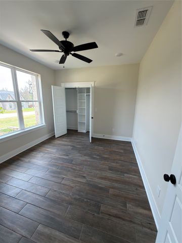 14713 Woodland Creek Drive, Tyler, TX 75706