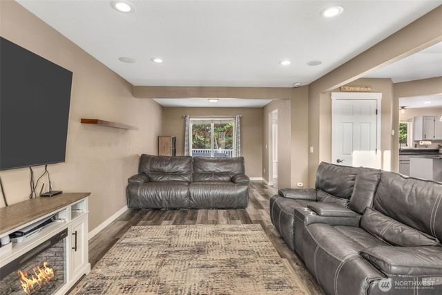 10205 216th Avenue E, Bonney Lake, WA 98391