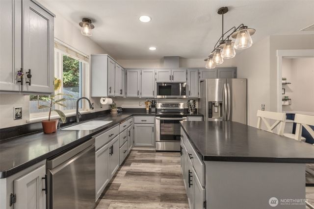 10205 216th Avenue E, Bonney Lake, WA 98391