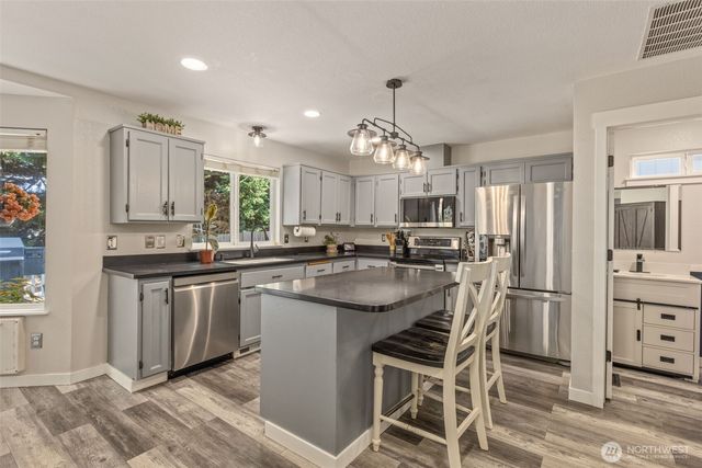 10205 216th Avenue E, Bonney Lake, WA 98391