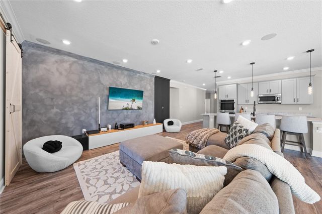 31041 JAZZ LEAF PLACE, San Antonio, FL 33576