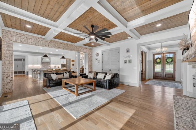 4726 Crestview Way, Flowery Branch, GA 30542