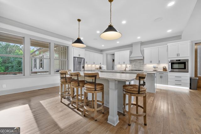 4726 Crestview Way, Flowery Branch, GA 30542