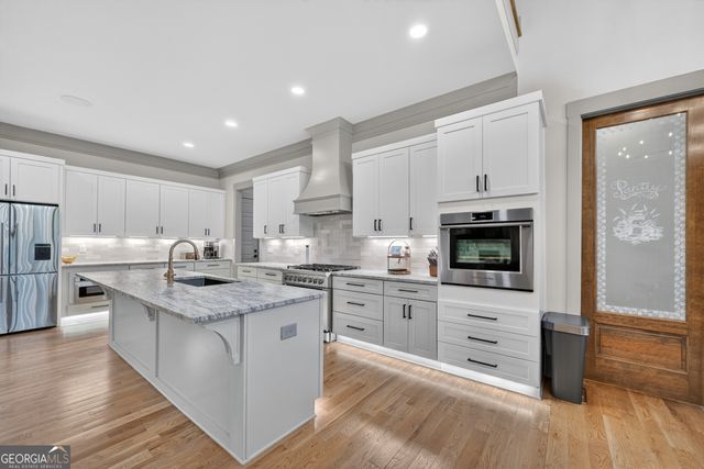 4726 Crestview Way, Flowery Branch, GA 30542