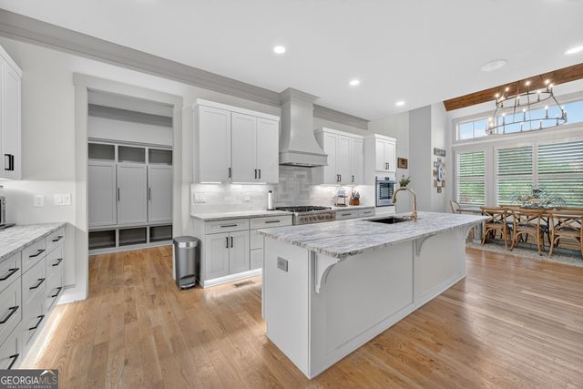 4726 Crestview Way, Flowery Branch, GA 30542