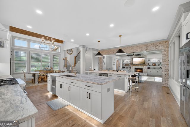 4726 Crestview Way, Flowery Branch, GA 30542