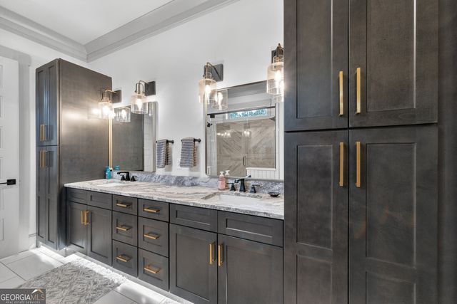 4726 Crestview Way, Flowery Branch, GA 30542